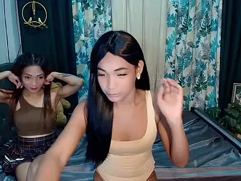 Snapshot of PowerDuoCouple69Xxx chatting on 06-15-26, 03:44 PowerDuoCouple69Xxx online show from 06-15-26, 03:44