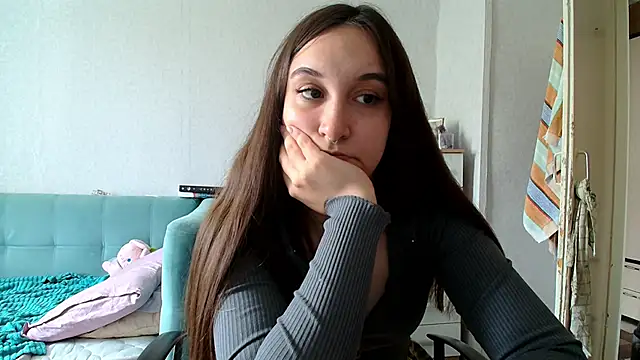 RiannaBrown online show from 05-27-26, 06:43