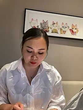 Snapshot of beibei-10 chatting on 04-08-26, 02:18 beibei-10 online show from 04-08-26, 02:18