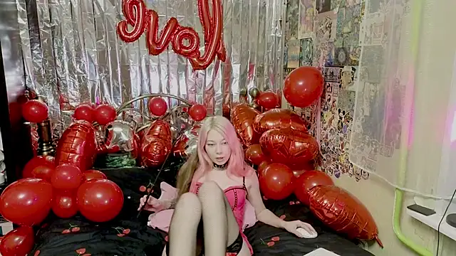 Sansarella online show from 02-13-25, 05:44