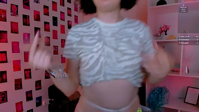 Snapshot of mia_mooon_ chatting on 06-23-26, 11:52 mia mooon online show from 06-23-26, 11:52