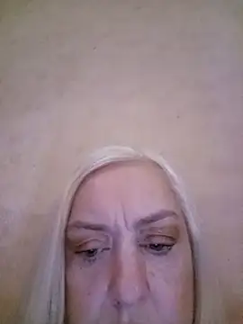 Julia20X online show from 07-16-26, 08:33