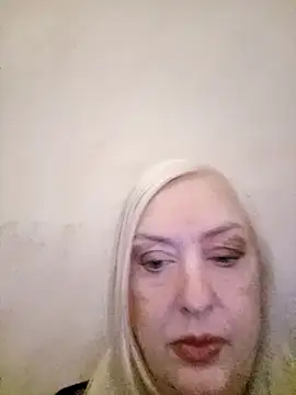 Julia20X online show from 04-13-26, 10:08