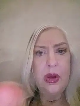 Julia20X online show from 05-24-26, 10:15