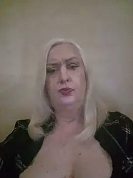 Julia20X online show from 05-30-26, 10:10