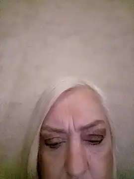 Julia20X online show from 04-16-26, 04:52