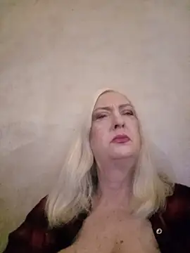Julia20X online show from 05-29-26, 10:43