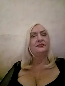 Julia20X online show from 04-20-26, 03:35