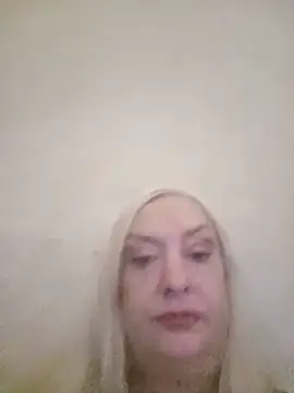 Julia20X online show from 06-08-26, 09:10