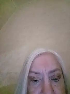 Julia20X online show from 06-01-26, 01:22