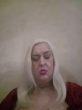 Julia20X online show from 06-16-26, 01:11
