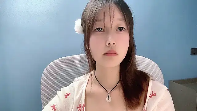 Snapshot of Xiaoqing00 chatting on 04-29-26, 02:43 Xiaoqing00 online show from 04-29-26, 02:43