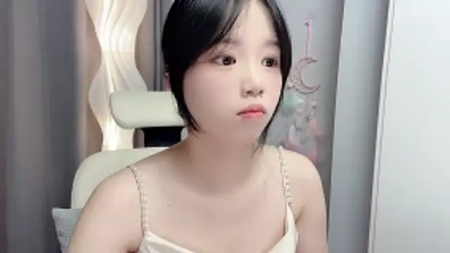 Xiaoqing00 online show from 06-03-26, 05:19