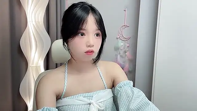 Snapshot of Xiaoqing00 chatting on 05-22-26, 03:26 Xiaoqing00 online show from 05-22-26, 03:26