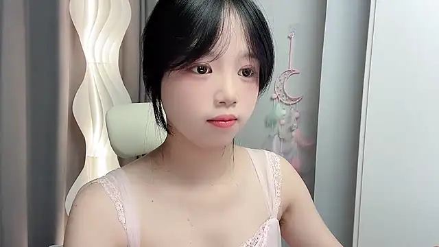 Snapshot of Xiaoqing00 chatting on 05-29-26, 05:24 Xiaoqing00 online show from 05-29-26, 05:24