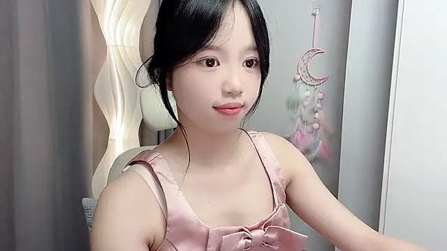 Xiaoqing00 online show from 06-05-26, 06:52