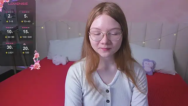 Mia Yuri online show from 05-05-26, 02:14