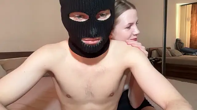 HotBabyCouple  online show from 04-17-26, 08:17