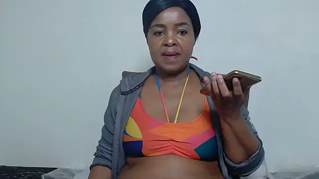 CaramelBaddie16 online show from 06-19-26, 04:57
