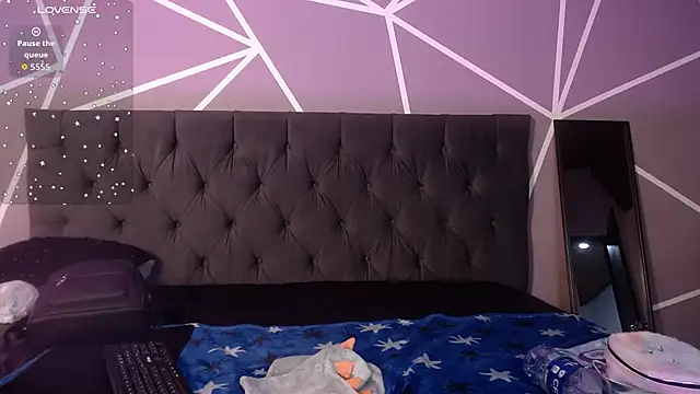Violett1126 online show from 05-07-26, 03:55