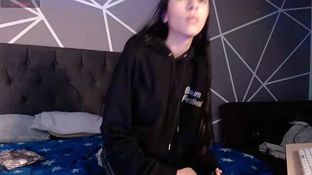 Violett1126 online show from 04-15-26, 05:24