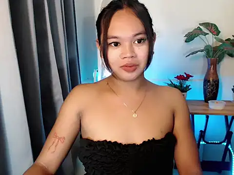 naomi scarlet online show from 04-10-26, 05:31