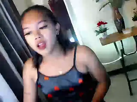 naomi scarlet online show from 04-14-26, 04:23