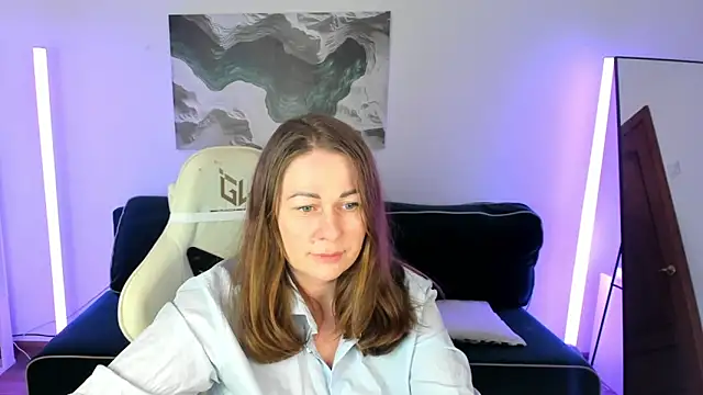 NinnaBrewer online show from 04-21-26, 02:36