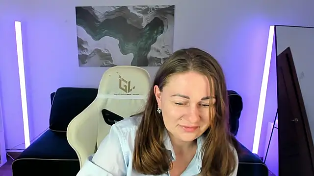 NinnaBrewer online show from 04-21-26, 03:02