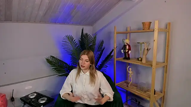 GloriaCwik online show from 04-09-26, 02:34