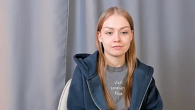 DianneBribiesca online show from 04-10-26, 06:20