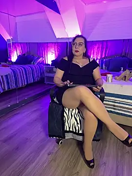 Jenifer cruz online show from 05-08-26, 05:44