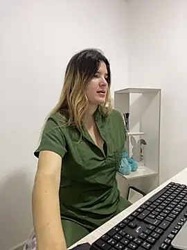 Snapshot of amelia_16 chatting on 05-20-26, 12:35 amelia 16 online show from 05-20-26, 12:35