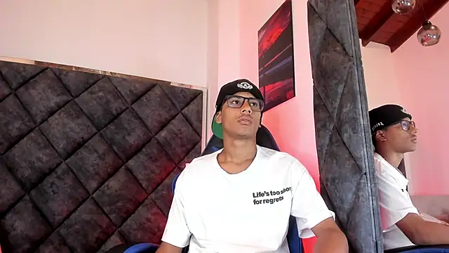 LiamKron online show from 07-12-26, 11:33
