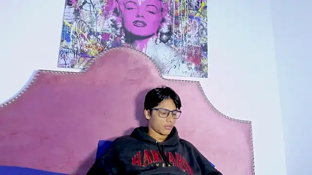 LiamKron online show from 04-21-26, 11:28