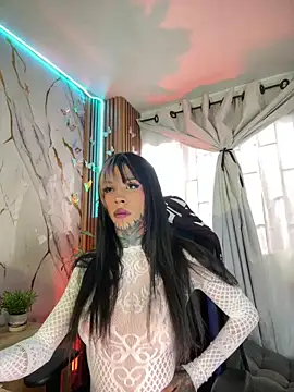 Snapshot of Dafne_kee chatting on 06-11-26, 02:47 Dafne kee online show from 06-11-26, 02:47