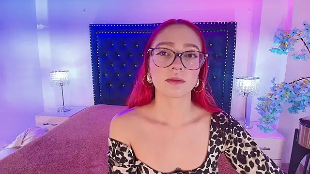 Snapshot of Amelie_adams chatting on 04-30-26, 11:17 Amelie adams online show from 04-30-26, 11:17