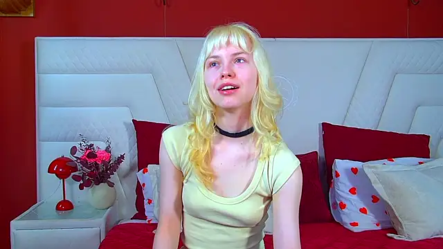 HannahHollis online show from 05-26-26, 06:22