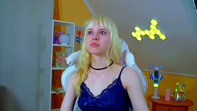 HannahHollis online show from 07-01-26, 06:25