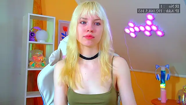 HannahHollis online show from 06-10-26, 06:03