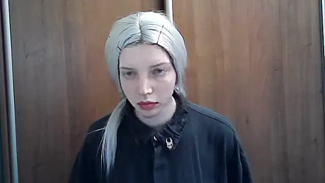 Crimson Lady online show from 05-20-26, 05:43