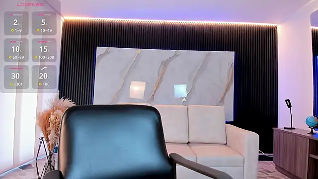 Snapshot of arianarousee chatting on 05-20-26, 04:26 arianarousee online show from 05-20-26, 04:26