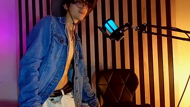 Snapshot of Twink_Sebas7 chatting on 05-09-26, 12:19 Twink Sebas7 online show from 05-09-26, 12:19