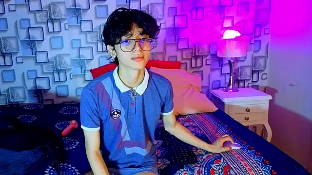 Snapshot of Twink_Sebas7 chatting on 04-23-26, 12:22 Twink Sebas7 online show from 04-23-26, 12:22