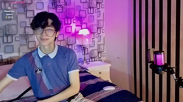 Snapshot of Twink_Sebas7 chatting on 05-05-26, 12:19 Twink Sebas7 online show from 05-05-26, 12:19