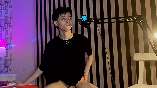 Snapshot of Twink_Sebas7 chatting on 05-30-26, 12:22 Twink Sebas7 online show from 05-30-26, 12:22