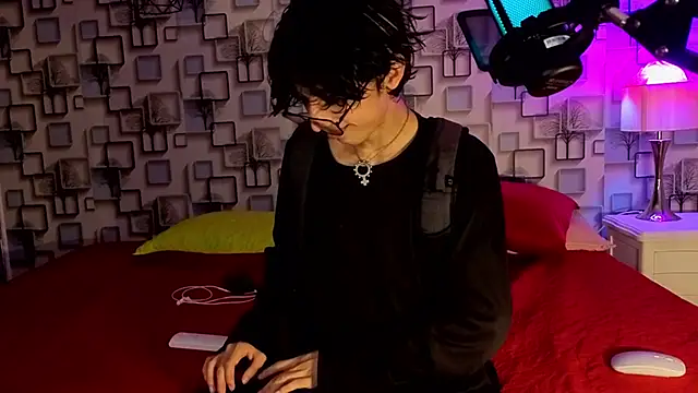 Snapshot of Twink_Sebas7 chatting on 05-15-26, 12:14 Twink Sebas7 online show from 05-15-26, 12:14
