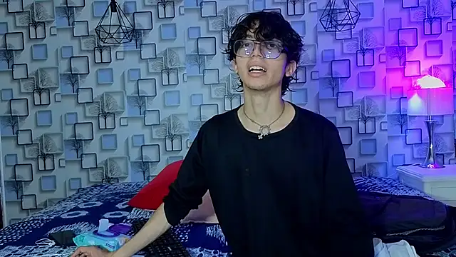 Snapshot of Twink_Sebas7 chatting on 05-19-26, 12:12 Twink Sebas7 online show from 05-19-26, 12:12