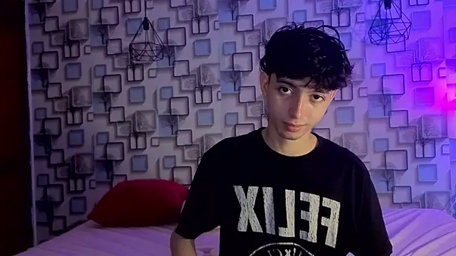 Snapshot of Twink_Sebas7 chatting on 06-14-26, 12:06 Twink Sebas7 online show from 06-14-26, 12:06