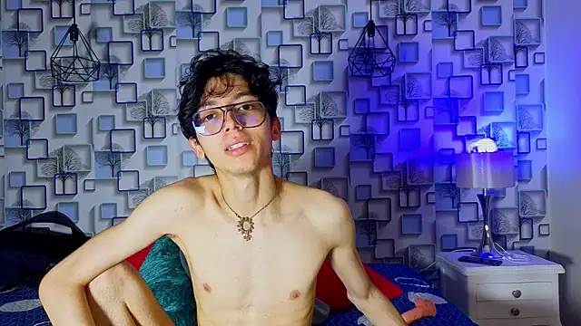 Snapshot of Twink_Sebas7 chatting on 04-14-26, 12:21 Twink Sebas7 online show from 04-14-26, 12:21